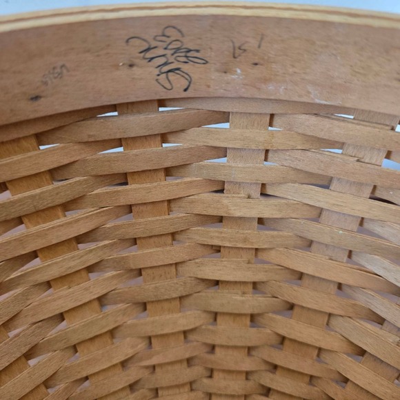 Longaberger Nesting Baskets Set of 2 Round Handwoven 2003 with Lids & Protectors - Picture 5 of 16